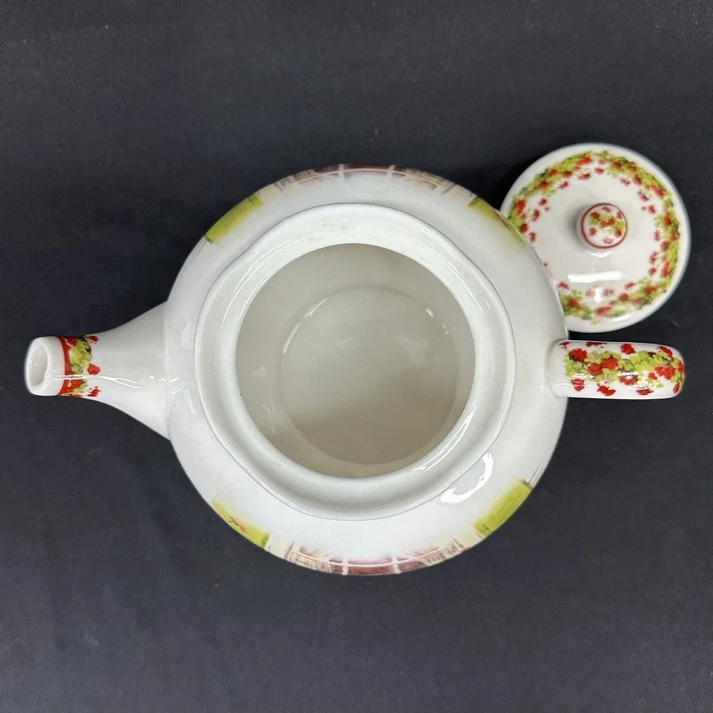 Brownlow Heritage China Teapot, 'Ginger's Window' by Judy Buswell, Vintage 2003‎